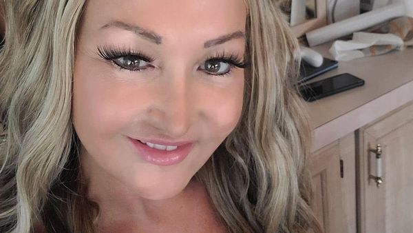 8 Foto Nenek yang Viral di TikTok Dikira Remaja, Mengaku Karena Suka Puasa