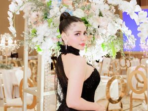 Novi Rizki Anggun Bergaun Hitam Saat Kondangan, Semua Mata Tertuju Padanya Novi Rizki Anggun Bergaun Hitam Saat Kondangan, Semua Mata Tertuju Padanya