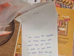 So Sweet! Pengemudi Ojol Ini Bantu Pelanggannya Baikan Lewat Makanan