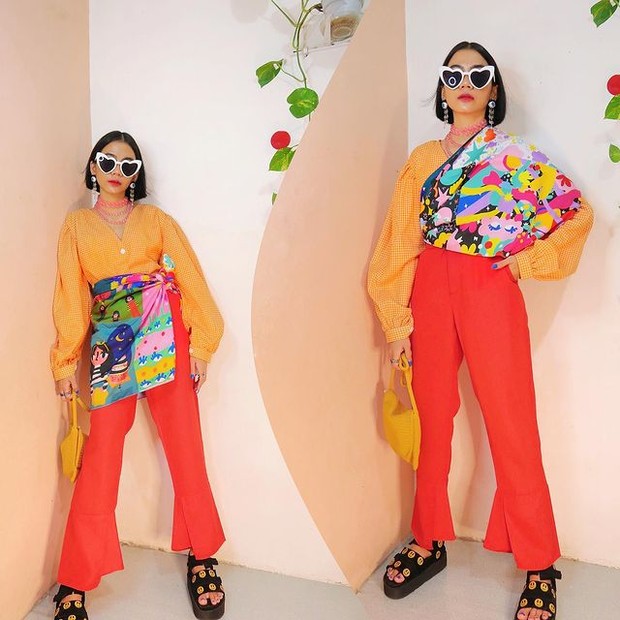 Outfit dengan warna analog/Foto: Instagram/Atjilaynna
