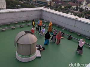 Sabar, Hilal akan Segera Dipantau dari 31 Titik se-Jatim Sore Ini Sabar, Hilal akan Segera Dipantau dari 31 Titik se-Jatim Sore Ini