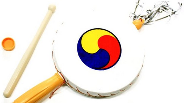 Potret alat musik tradisional Korea SOGO