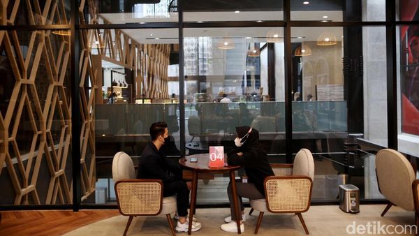 Potret Cafe Kekinian di Sarinah! Bukan, Ini Grapari Telkomsel
