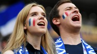 Tapi di lain pihak, hal itu dinilai sah-sah saja. Sebab ujung-ujungnya, itu bertujuan untuk membuat ajang Piala Dunia makin semarak (Getty Images)