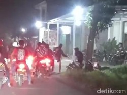 Cerita Saksi Mata Saat Gerombolan Bikers Keroyok-Rusak Motor Warga Jombang