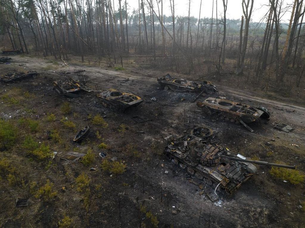 Dua Bulan Invasi, Rusia Kehilangan Ratusan Tank Lho
