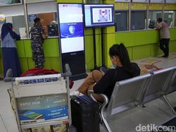 Stasiun Gambir Masih Sepi Pemudik