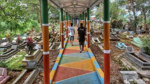 Tinggalkan Kesan Seram, TPU Pasarean Bandung Dicat Warna-warni