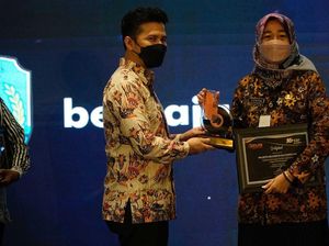 Walkot Mojokerto Raih Predikat Pembawa Semangat Kearifan Lokal