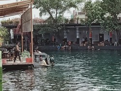 Byuur... Libur Tahun Baru Main Air di 4 Umbul Kondang Klaten