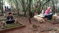 Doa Ziarah Kubur untuk Orang Tua, Bacaan Singkat Sesuai Sunnah