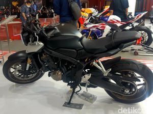 Biar Nggak Cepat Rusak, Ini Tips Aman Pakai Standar Samping Motor