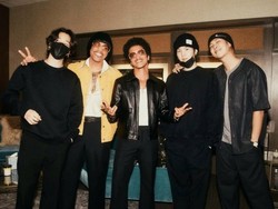 Jelang Grammy, Bruno Mars dan BTS Bertemu