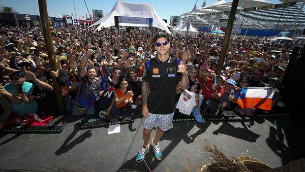 Fabio Quartararo menemui penggemar Jelang MotoGP Argentina 2022.