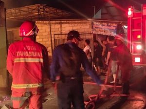 Warteg-Bengkel di Tangerang Terbakar, Satu Orang Terluka