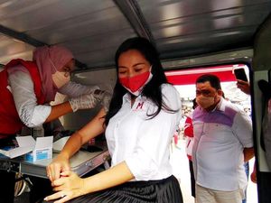 Jemput Bola Vaksinasi Booster Keliling untuk Warga Rusun Cakung