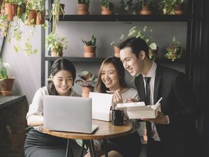 Basa-basi Tawarkan Bekal ke Teman Kerja, Netizen Ini Kesal Bekalnya Dihabiskan Basa-basi Tawarkan Bekal ke Teman Kerja, Netizen Ini Kesal Bekalnya Dihabiskan