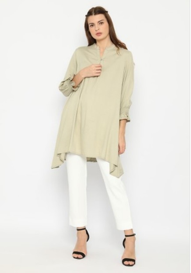 Outfit sage green untuk buka bersama/foto: zalora.co.id/COME Outfit sage green untuk buka bersama/foto: zalora.co.id/COME