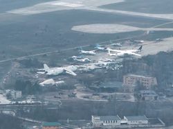 Potret Bandara Internasional Antonov Ukraina yang Hancur