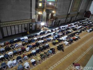 Jadwal Imam Salat Tarawih dan Kuliah Subuh di Masjid Agung Cianjur