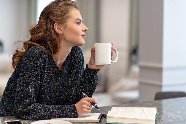 Teknik scripting dengan menyakini pada kisah/ foto: Freepik.com/ valuavitaly Teknik scripting dengan menyakini pada kisah