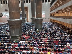 Niat Sholat Tarawih dan Witir Berjamaah-Sendiri, Dilengkapi Keutamaan