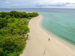 Wisata ke Sumenep Seru juga, Nikmati Alam hingga Belanja Batik Madura