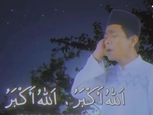 Ari Lesmana Kumandangkan Azan Subuh, Bikin Merinding