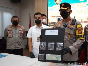 Emak-emak di Purwakarta Ditangkap Saat Curi Emas Korbannya Emak-emak di Purwakarta Ditangkap Saat Curi Emas Korbannya