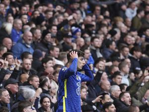 Dihajar Brentford, Chelsea Nge-blank