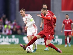 Kemudian Eriksen kembali menjadi andalan Denmark saat melawan Serbia di laga uji coba tengah pekan lalu. Lagi-lagi eks pemain Ajax Amsterdam, Tottenham Hotspur, dan Inter Milan itu bisa tampil apik. (Foto: Liselotte Sabroe/AP)