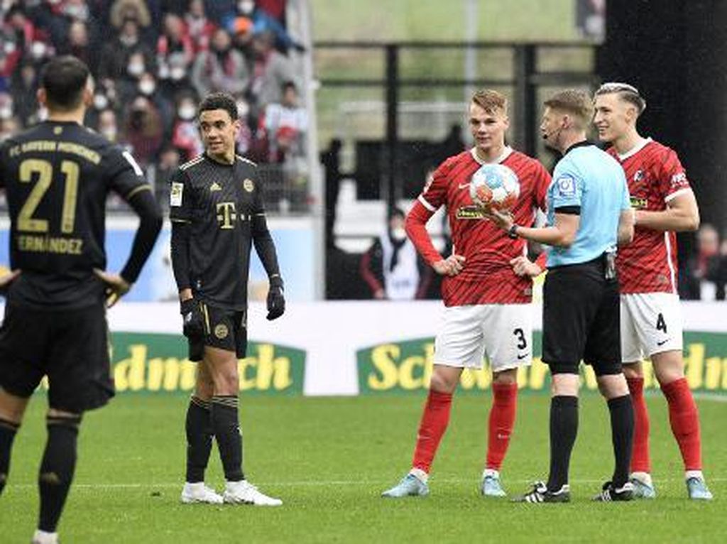 Waduh, Bayern Sempat Turunkan 12 pemain Saat Habisi Freiburg