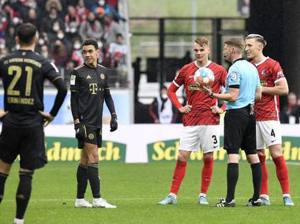 Bayern Dinyatakan Tak Bersalah Dalam Kasus 12 Pemain Melawan Freiburg Bayern Dinyatakan Tak Bersalah Dalam Kasus 12 Pemain Melawan Freiburg