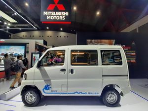Menko Airlangga Tantang Mitsubishi Bikin Mobil Listrik Rp 400 juta, Sanggup? Menko Airlangga Tantang Mitsubishi Bikin Mobil Listrik Rp 400 juta, Sanggup?