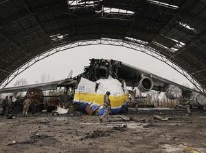 Antonov AN-225, Pesawat Terbesar Dunia yang Mau Bangkit dari Kubur Antonov AN-225, Pesawat Terbesar Dunia yang Mau Bangkit dari Kubur