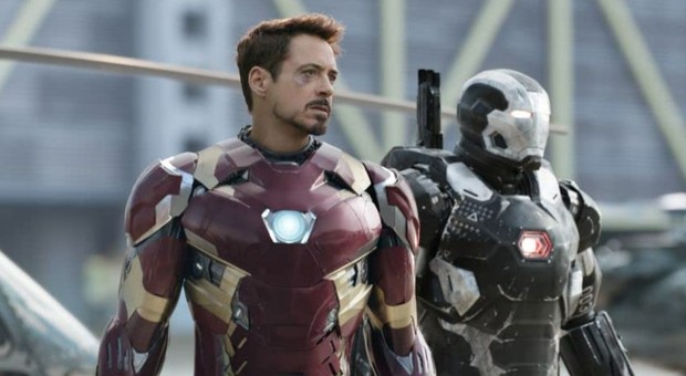 Robert Downey Jr. sebagai Tony Stark