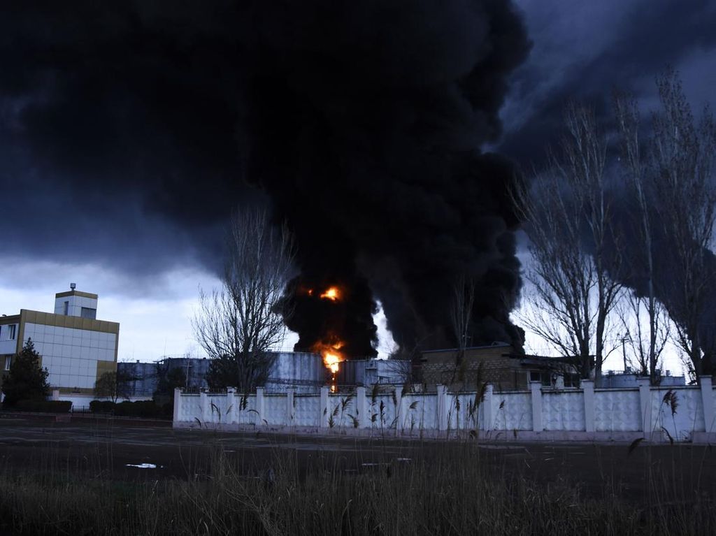 Rudal Rusia Hantam Gudang Gandum di Pelabuhan Odessa Ukraina