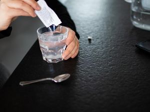 Sebulan Minum Oralit Aman-aman Saja Buat yang Sehat, Tapi Ngapain?