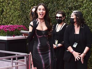 Senyum Semringah Olivia Rodrigo, Peraih 7 Nominasi Grammy 2022