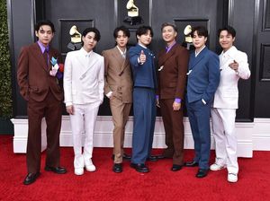 Gaya BTS di Grammy 2022, Tampil Mewah Pakai Setelan Jas Louis Vuitton Gaya BTS di Grammy 2022, Tampil Mewah Pakai Setelan Jas Louis Vuitton