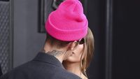 Smooch! Justin Bieber Cium Hailey Setibanya di Grammy Awards 2022