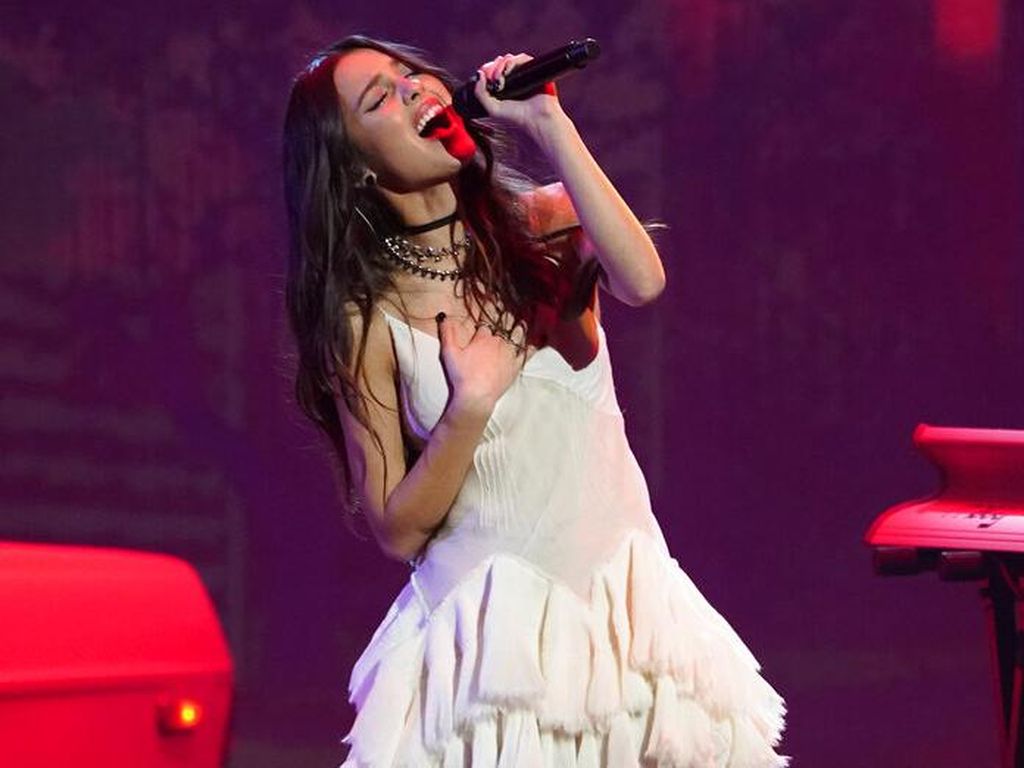 Olivia Rodrigo Raih Top Female Artist Billboard Music Awards 2022