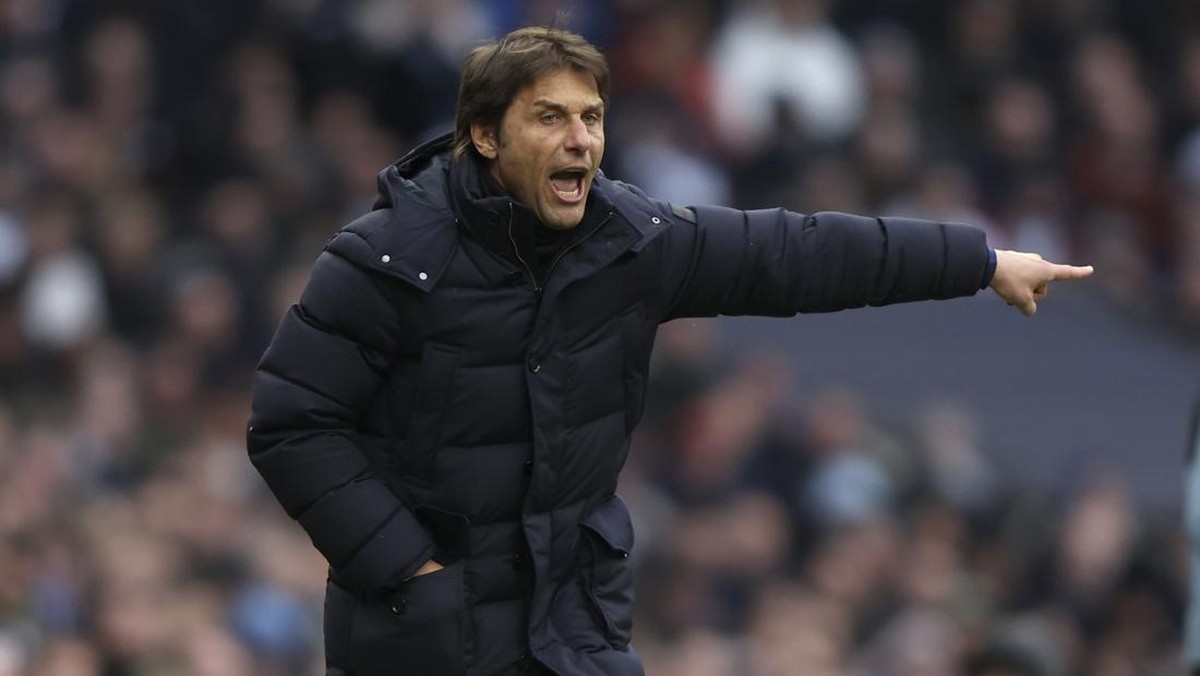 Antonio Conte tegaskan rumor ke PSG berita palsu. (Foto: AP/Ian Walton)