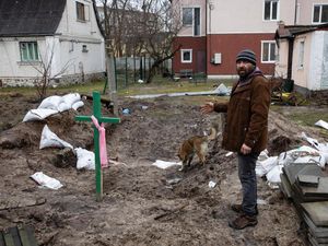 Ukraina Ungkap Kejahatan Perang di Bucha, Rusia Membantah Ukraina Ungkap Kejahatan Perang di Bucha, Rusia Membantah