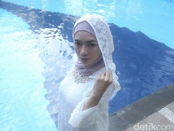 Berlliana Lovell Pelihara Anjing, Kerap Dianggap Murtad