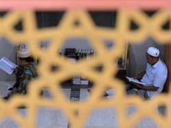 Surah Al-Falaq: Arab, Latin, dan Penjelasan Tafsirnya