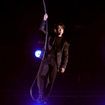 LAS VEGAS, NEVADA - APRIL 03: Jungkook of BTS performs onstage during the 64th Annual GRAMMY Awards at MGM Grand Garden Arena on April 03, 2022 in Las Vegas, Nevada.   Rich Fury/Getty Images for The Recording Academy/AFP (Photo by Rich Fury / GETTY IMAGES NORTH AMERICA / Getty Images via AFP)