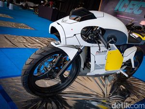 Motor Listrik Custom Hasil Konversi Mejeng di IIMS, Tertarik Coba?
