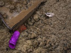 Geger, Pasukan Ukraina Temukan Banyak Kuburan Massal di Kota Bucha