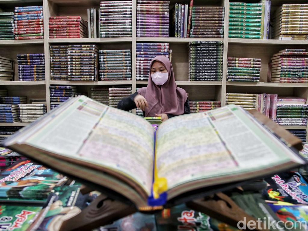 Awal Ramadan, Penjualan Al-Quran Masih Stabil
